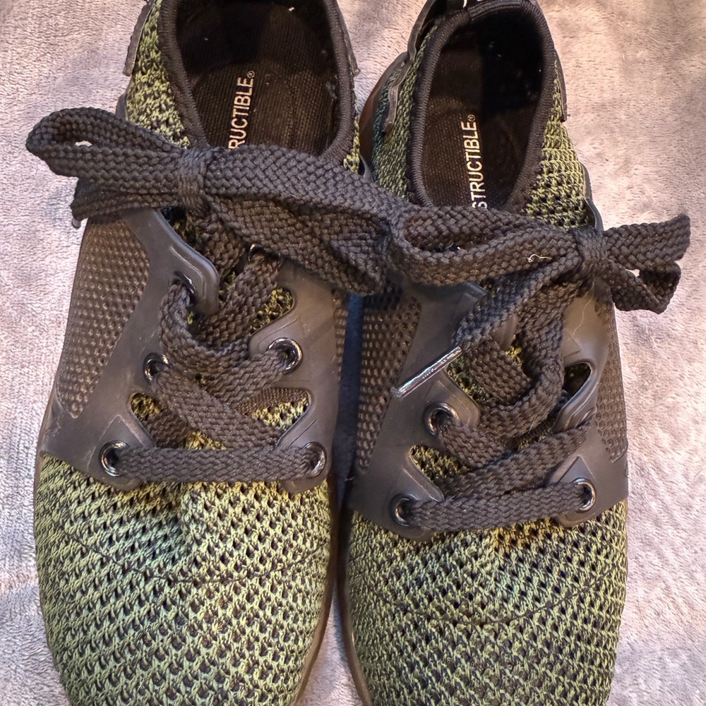 Women's Green and Black Sneakers with reinforced toe